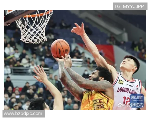 中国蓝队与UBC精彩对决展现篮球魅力与团队精神的巅峰之战 中国蓝队与UBC精彩对决展现篮球魅力与团队精神的巅峰之战